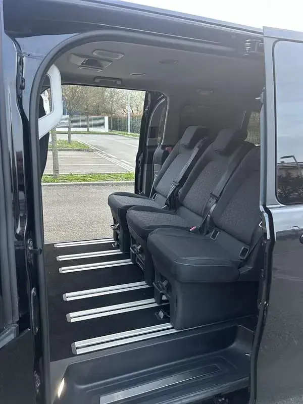 Usata Ford Tourneo Titanium 231 CV (169 kW) 2024 Nero Monovolume