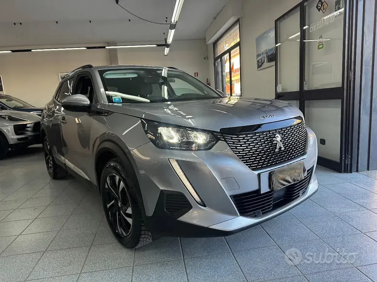 Usata Peugeot 2008 Allure 131 CV (96 kW) 2021 Grigio SUV