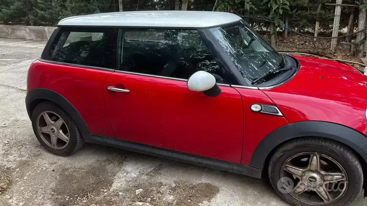 Usata Mini Cooper D 122 CV (89 kW) 2010 Rosso Utilitaria