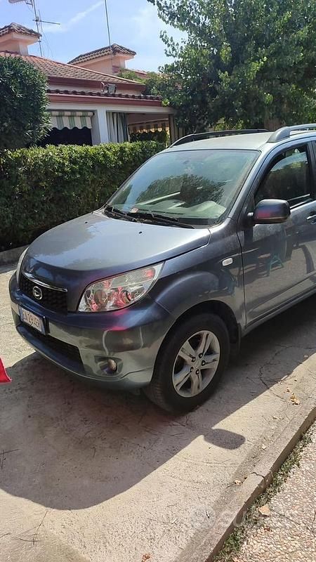 Usata Daihatsu Terios 2010 Grigio SUV