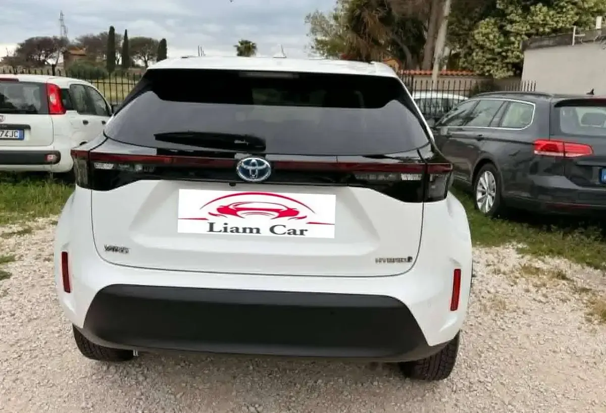 Usata Toyota Yaris Cross 92 CV (67 kW) 2023 Bianco SUV