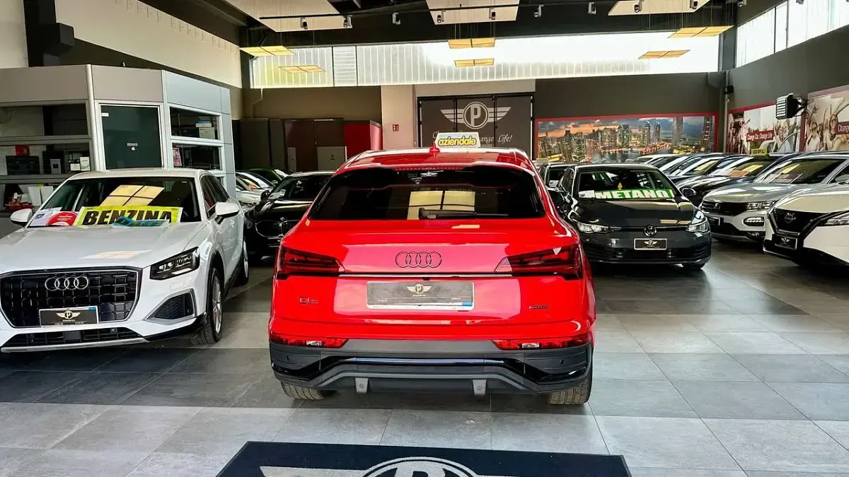 Usata Audi Q5 Sportback S-line plus 204 CV (150 kW) 2022 Misano red SUV
