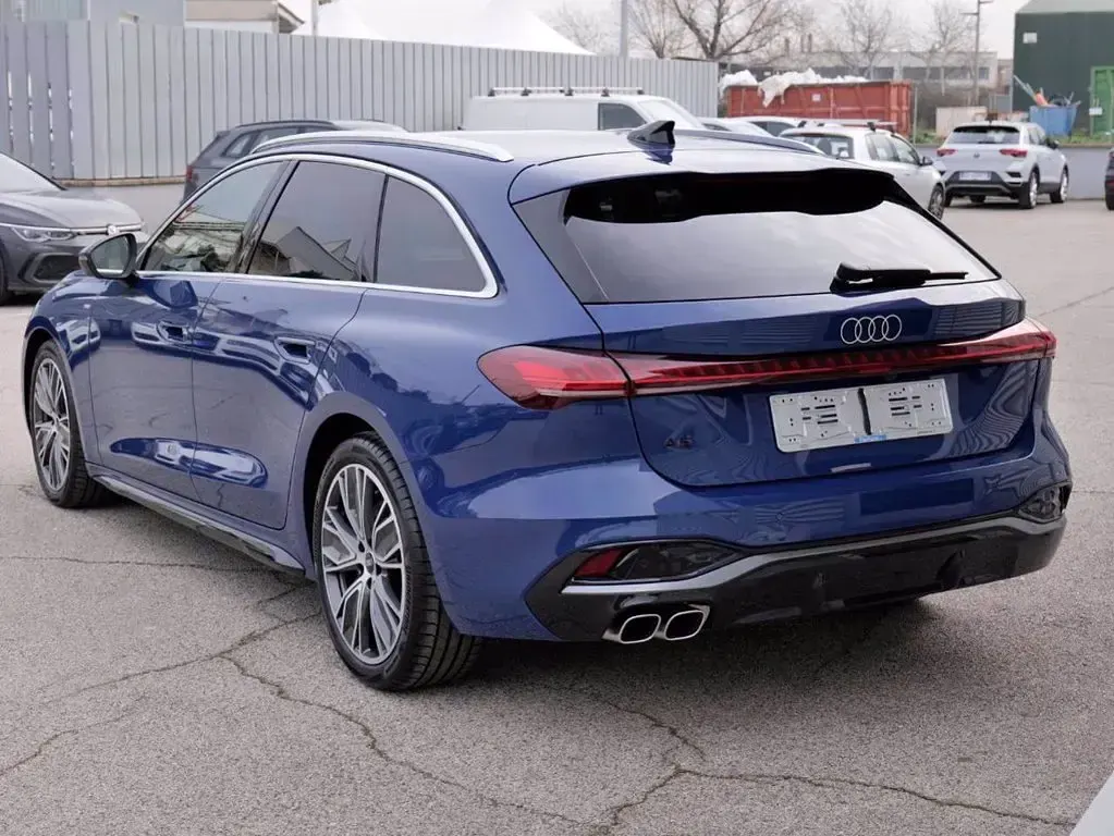 Usata Audi A5 Ambiente 204 CV (150 kW) 2025 Blu Station wagon