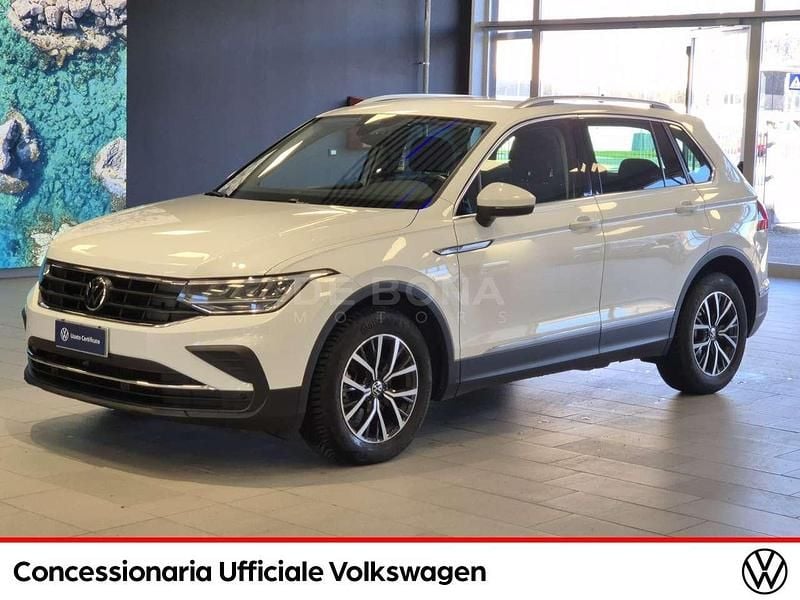 Bianco Usata 2022 VW Tiguan Life SUV | 25.990 € (Buon prezzo) - Immagine 1/4