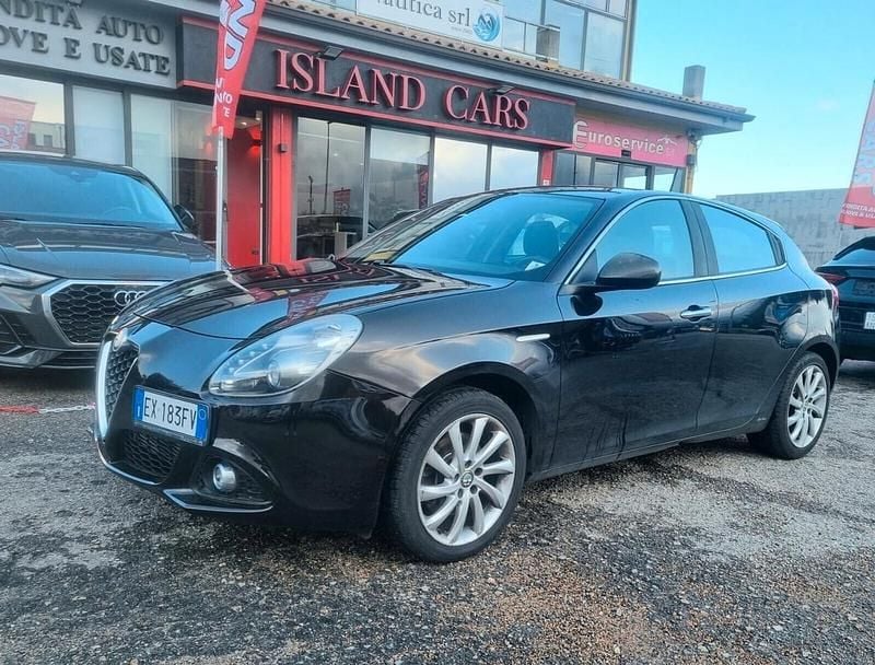 Nero Usata 2014 Alfa Romeo Giulietta Distinctive Tre volumi | 4900 € (Buon prezzo) - Immagine 1/4