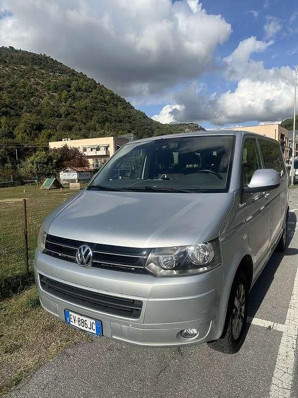 Usata VW Caravelle 140 CV (102 kW) 2014 Argento Furgone