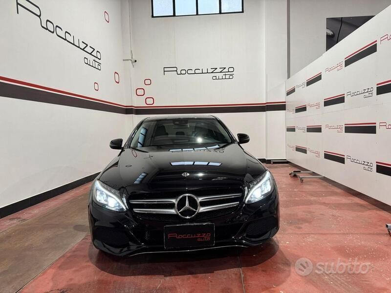 Usata Mercedes C220 Premium 203 CV (149 kW) 2018 Nero Station wagon