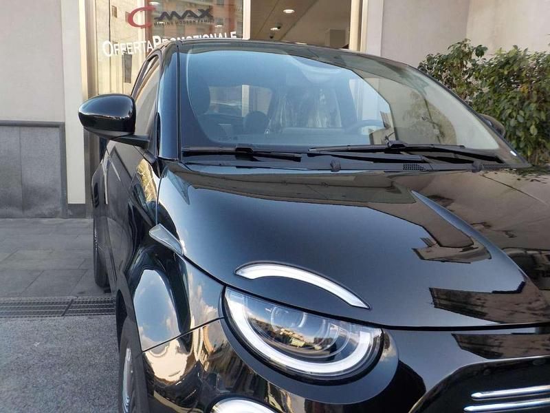 Nuova Fiat 500 Pop 65 CV (47 kW) 2026 Vari colori Utilitaria