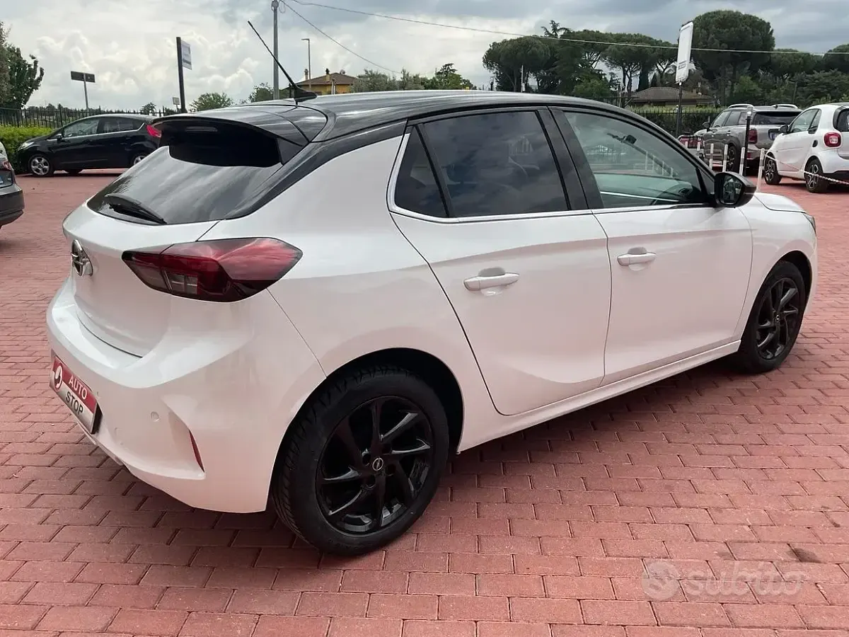 Używany Opel Corsa Elegance 75 KM (55 kW) 2020 Biały Hatchback