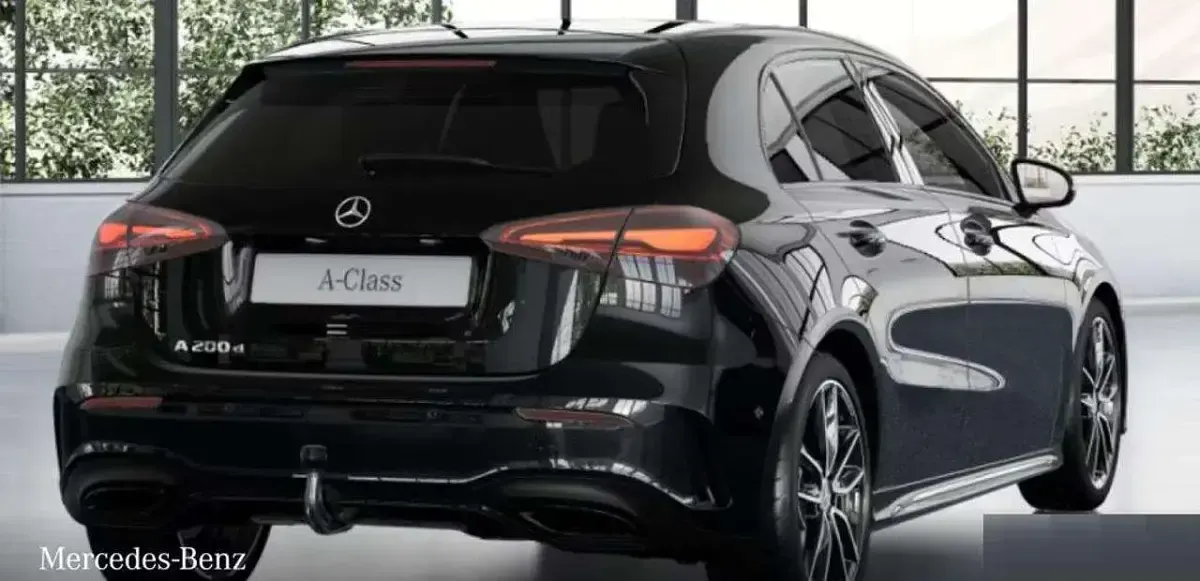 Usata Mercedes A200 Premium 150 CV (110 kW) 2025 Nero Berlina