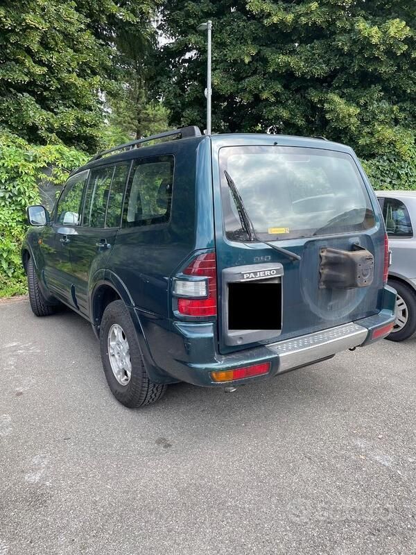 Usata Mitsubishi Pajero 2001 Verde SUV