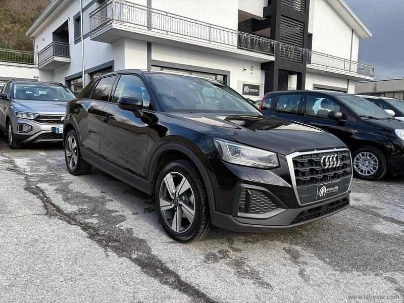 Käytetty Audi Q2 Business Plus 116 HP (85 kW) 2022 Musta Katumaasturi
