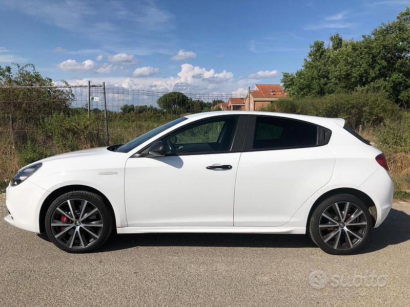 Usata Alfa Romeo Giulietta 120 CV (88 kW) 2020 Bianco Utilitaria