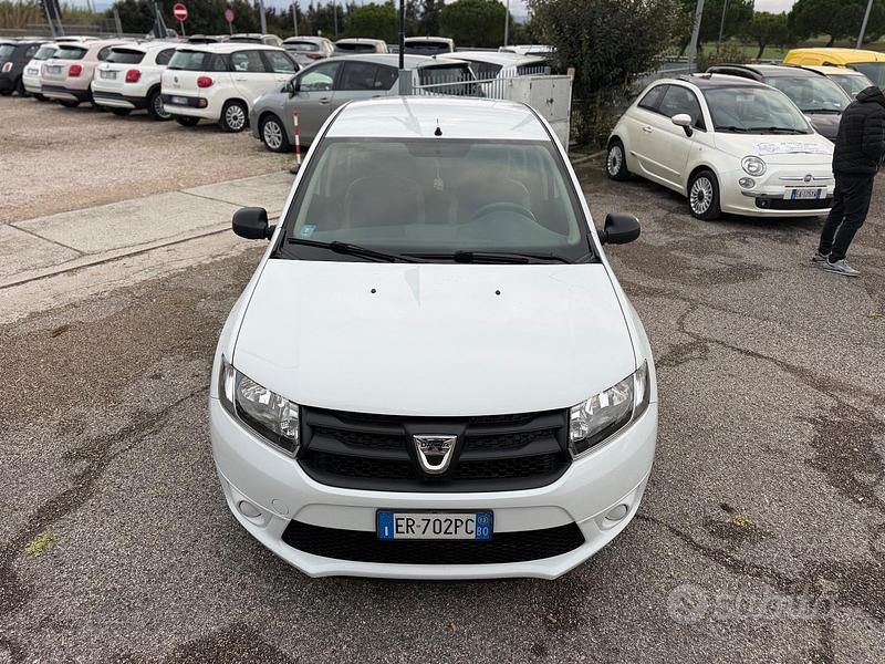 Usata Dacia Sandero Ambiance 75 CV (55 kW) 2013 Bianco Berlina