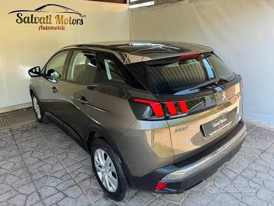 Usata Peugeot 3008 Business-Line 131 CV (96 kW) 2019 Grigio SUV