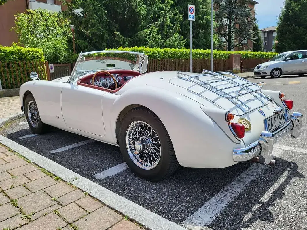 Usata MG MGA 80 CV (58 kW) 1960 Bianco Cabrio