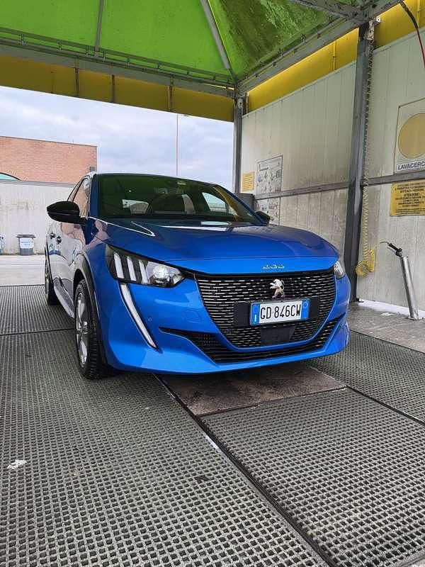 Usata Peugeot 208 GT 101 CV (74 kW) 2021 Utilitaria