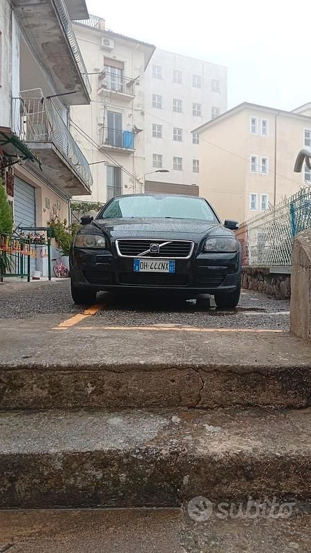 Usata Volvo C30 110 CV (80 kW) 2006 Nero Utilitaria