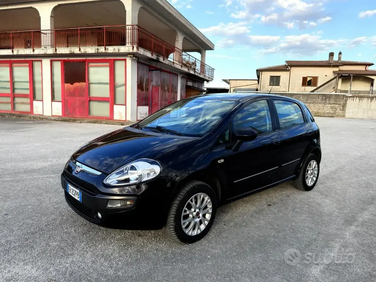 Usata Fiat Punto Evo Emotion 77 CV (56 kW) 2010 Utilitaria