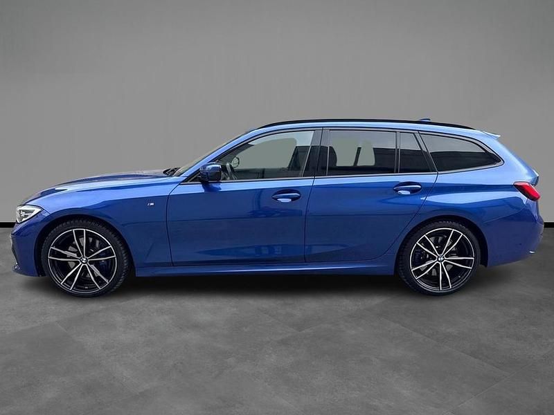 Usata BMW 330e M Sport 285 CV (209 kW) 2020 Blu Station wagon