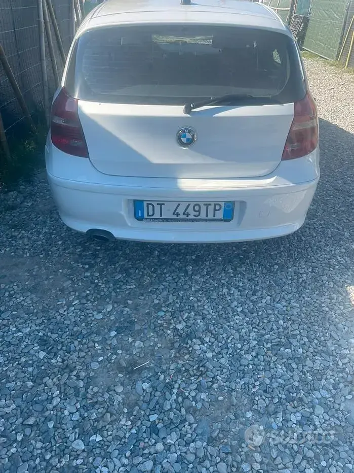 Usata BMW 120 163 CV (119 kW) 2010 Bianco Utilitaria