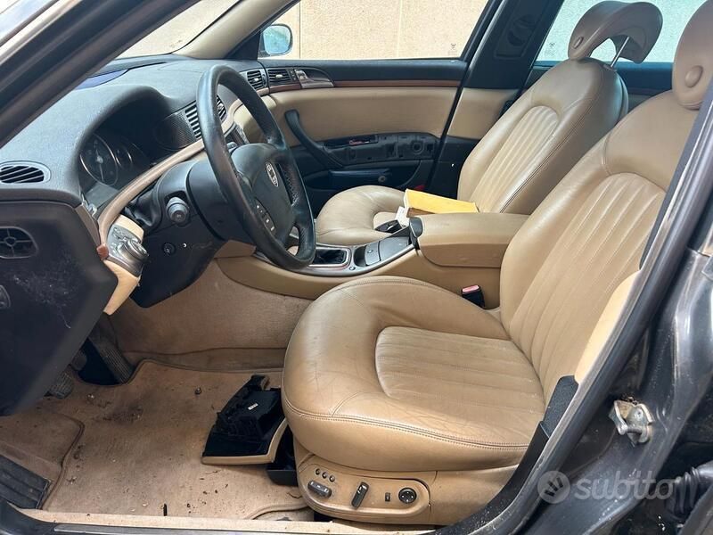 Usata Lancia Thesis 175 CV (128 kW) 2005 Grigio Berlina