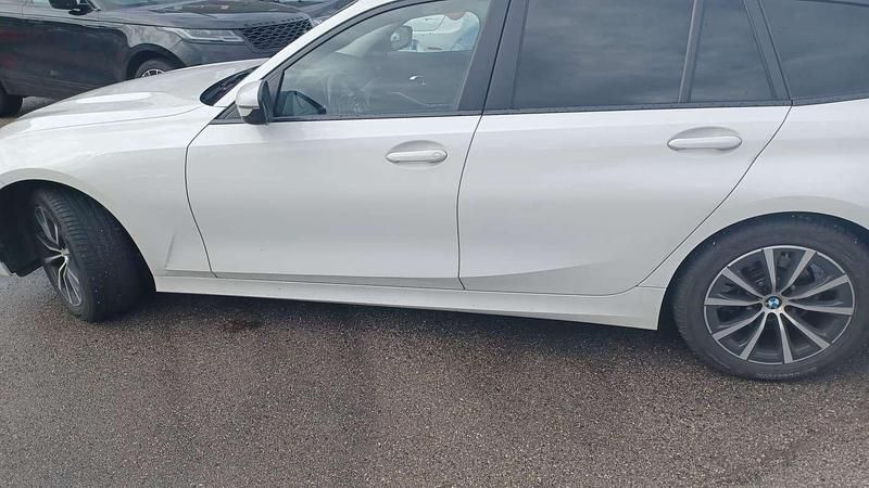 Usata BMW 318 Sport Line 150 CV (110 kW) 2021 Bianco Station wagon