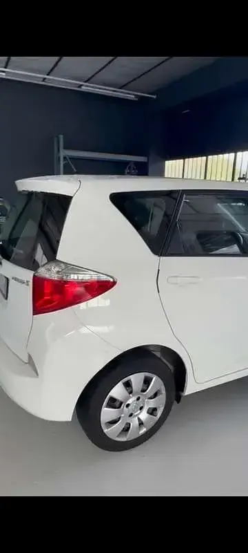 Usata Toyota Verso-S Active 99 CV (72 kW) 2011 Monovolume