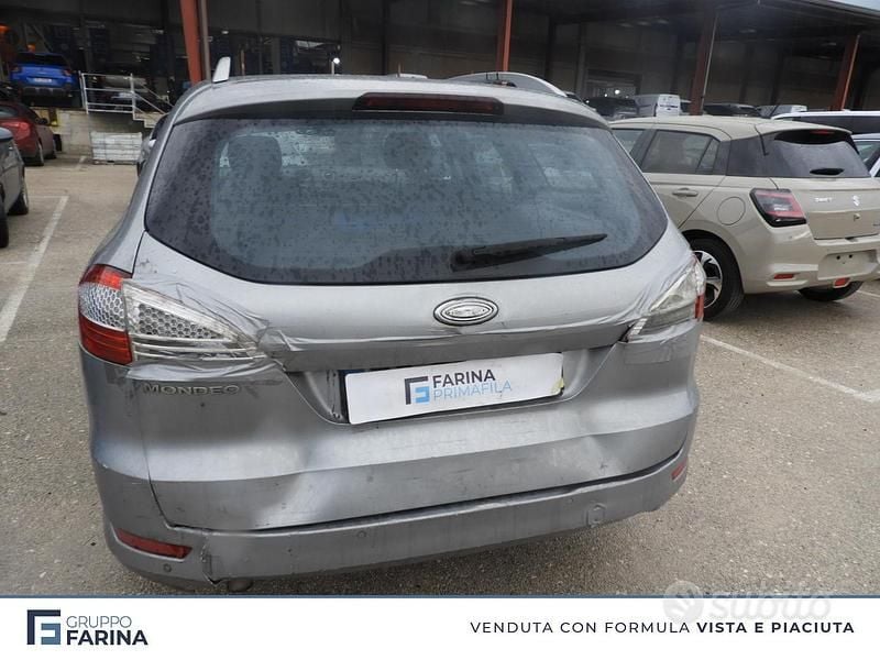 Usata Ford Mondeo 140 CV (102 kW) 2010 Bianco Station wagon