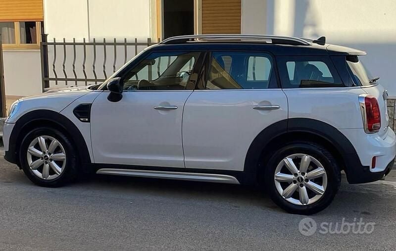 Usata Mini Countryman Hype 136 CV (100 kW) 2017 Bianco SUV