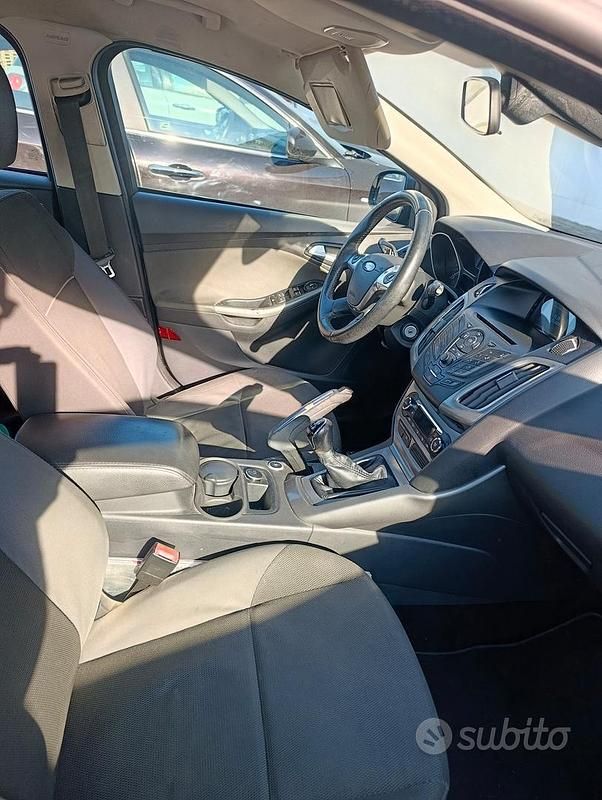 Usata Ford Focus 120 CV (88 kW) 2013 Nero Berlina