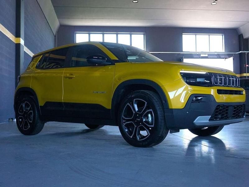 Novo Jeep Avenger Summit 101 HP (74 kW) 2025 Sun SUV
