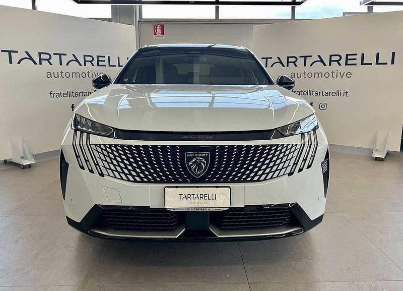 Usata Peugeot e-3008 GT 156 kW (213 CV) 2024 Bianco SUV
