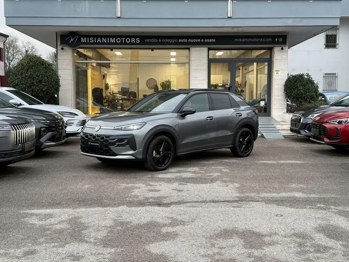 Nuova VW T-Roc Style 150 CV (110 kW) 2026 Grigio SUV