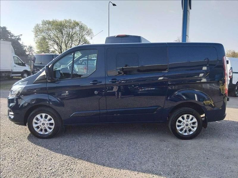 Usata Ford Transit Custom Titanium 131 CV (96 kW) 2022 Blu pastello Cabrio