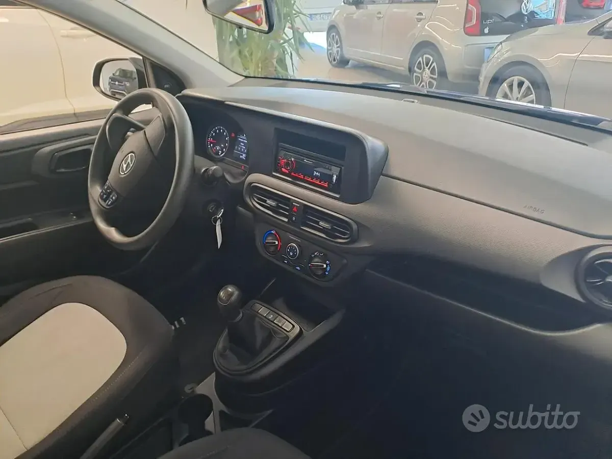 Usata Hyundai i10 Advanced 67 CV (49 kW) 2021 Bluazzurro Utilitaria
