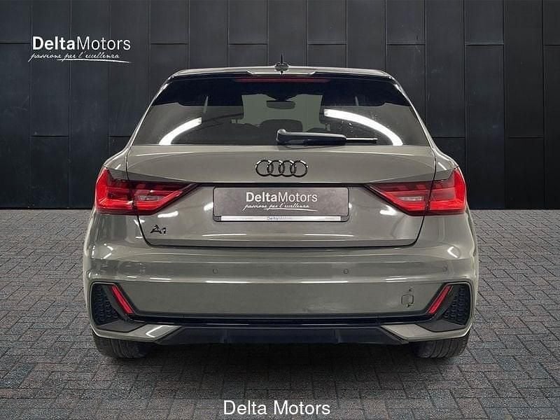 Usata Audi A1 Sportback Design 95 CV (69 kW) 2022 Grigio metallizzato Utilitaria
