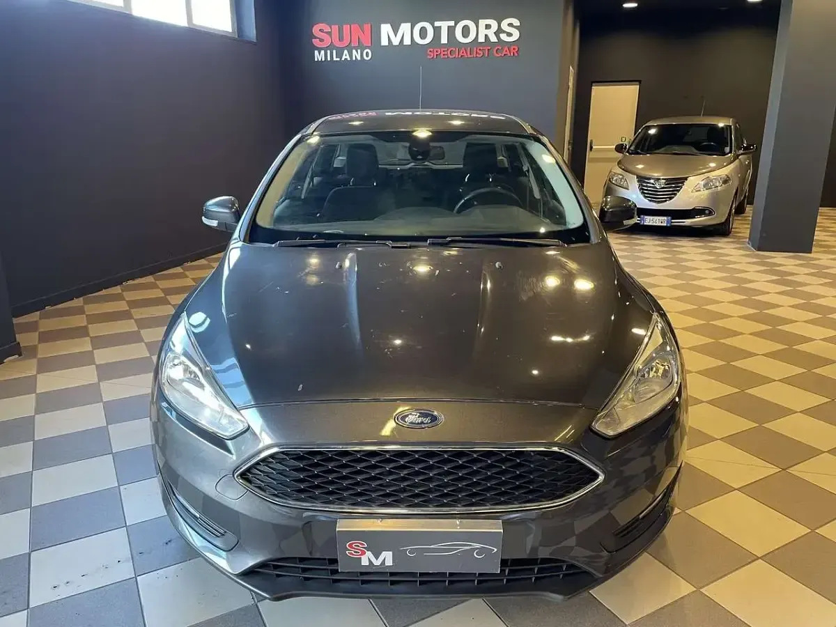 Usata Ford Focus S 101 CV (74 kW) 2016 Grigio Station wagon