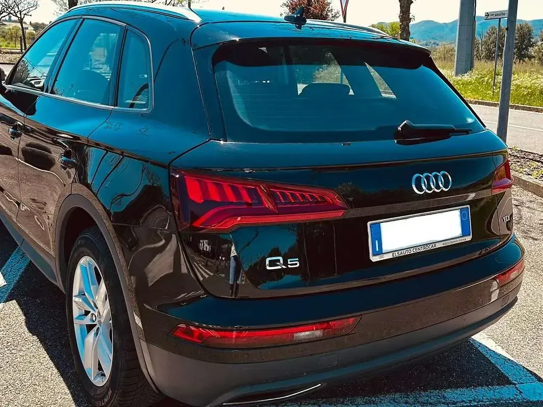 Usata Audi Q5 Business 150 CV (110 kW) 2018 Nero SUV