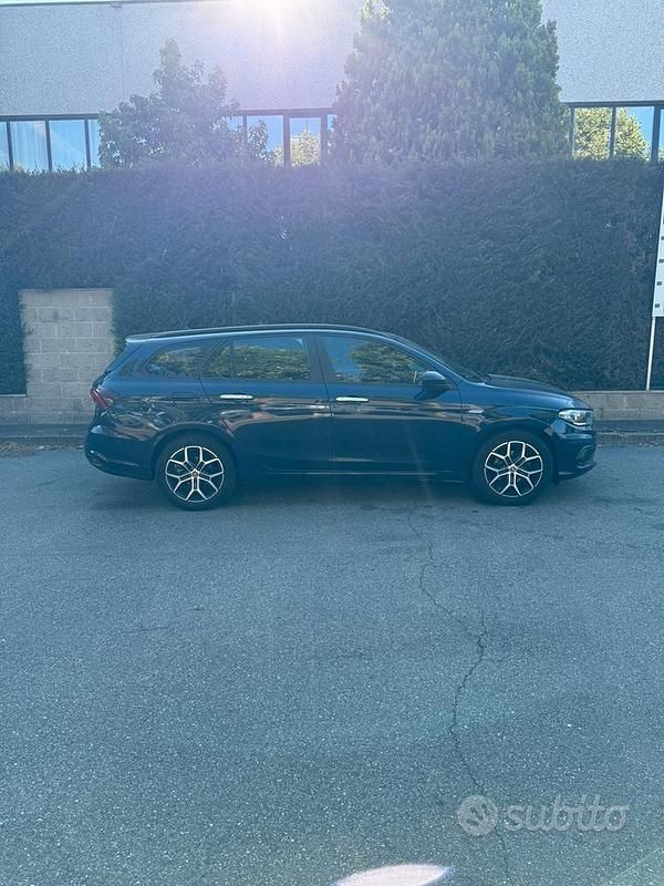 Usata Fiat Tipo Lounge 95 CV (69 kW) 2019 Blu Station wagon