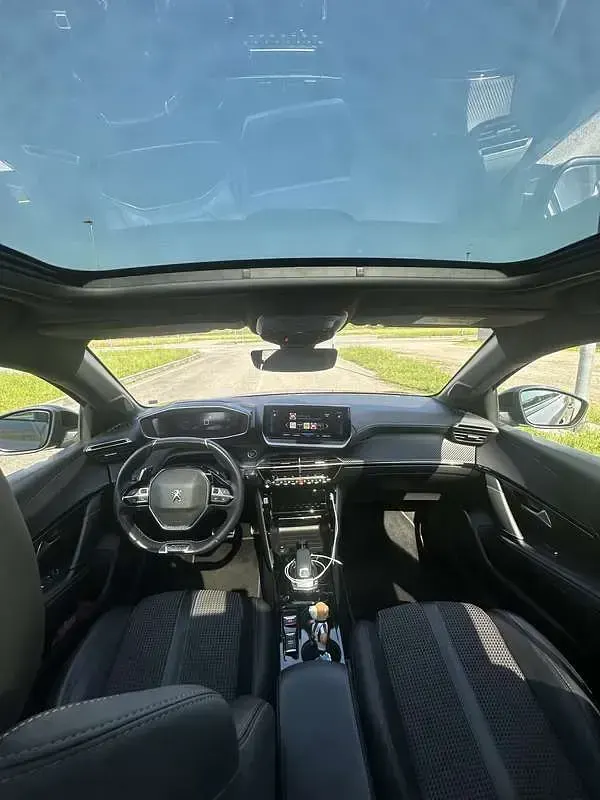 Usata Peugeot 208 GT 101 CV (74 kW) 2022 Grigio Utilitaria
