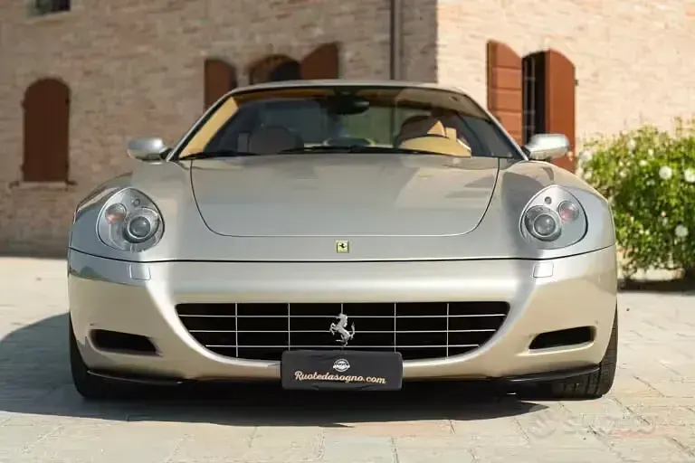 Usata Ferrari 612 540 CV (397 kW) 2005 Grigio Coupé