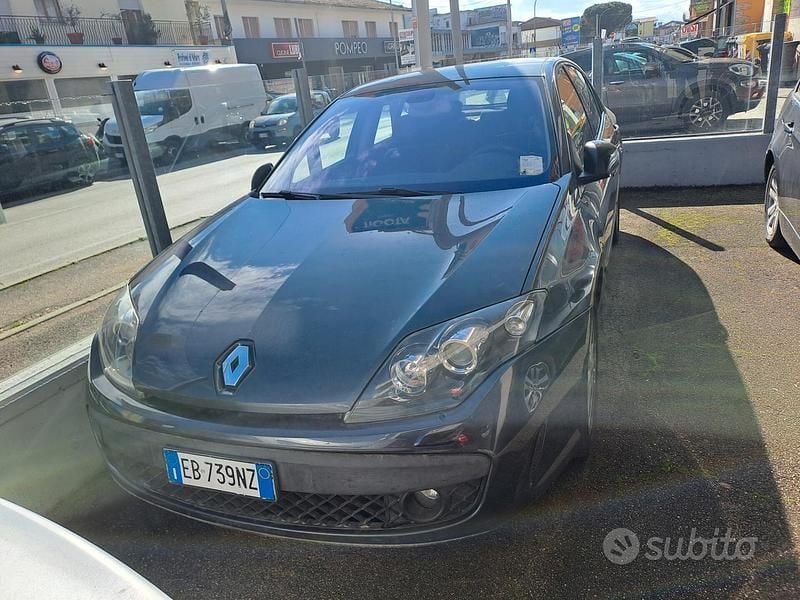 Usata Renault Laguna III 150 CV (110 kW) 2010 Nero Berlina