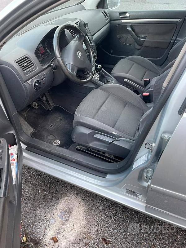 Usata VW Golf IV 2004 Grigio Berlina