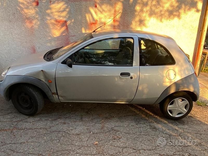 Usata Ford Ka 60 CV (44 kW) 1997 Grigio Utilitaria