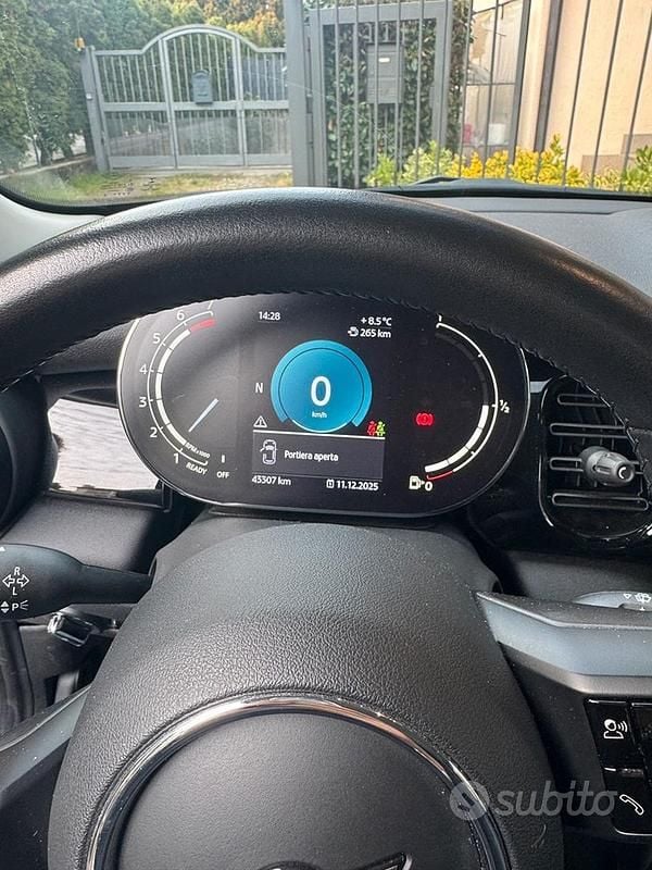 Grigio Usata 2022 Mini ONE Utilitaria | 20.000 € (Buon prezzo) - Immagine 1/4