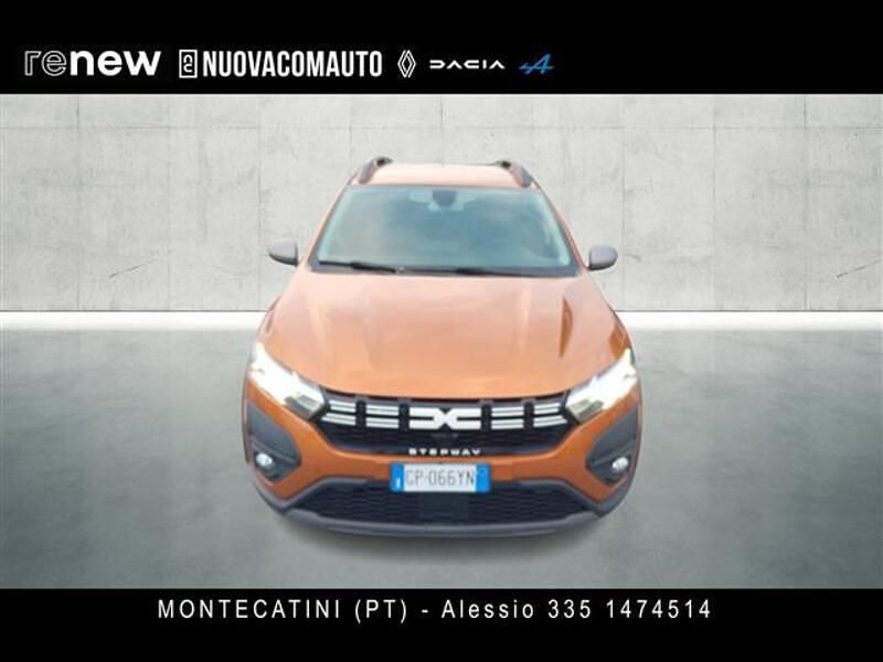 Usata Dacia Sandero Expression 100 CV (73 kW) 2023 Oro Utilitaria