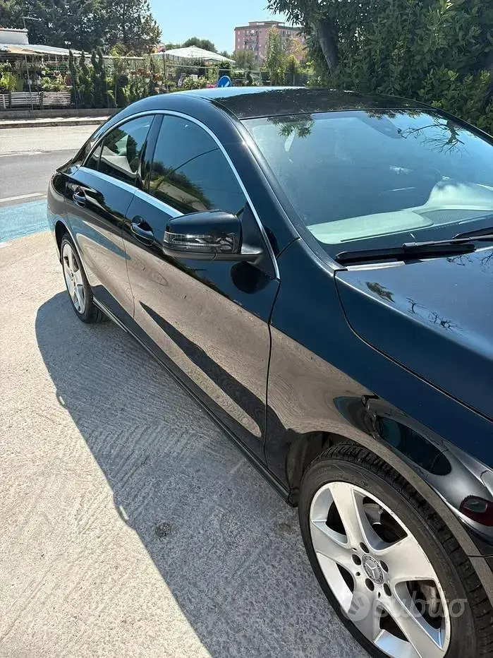 Usata Mercedes CLA180 109 CV (80 kW) 2016 Nero Coupé