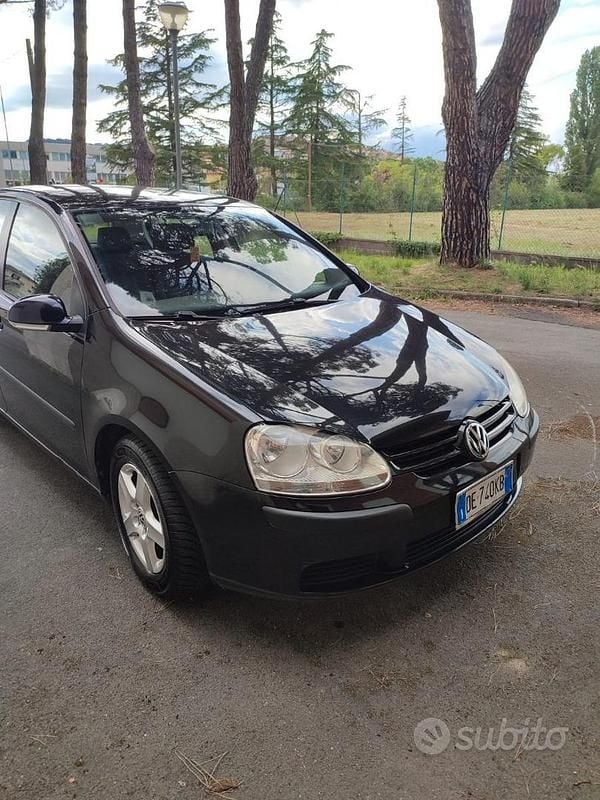 Usado VW Golf IV 105 CV (77 kW) 2006 Negro Berlina