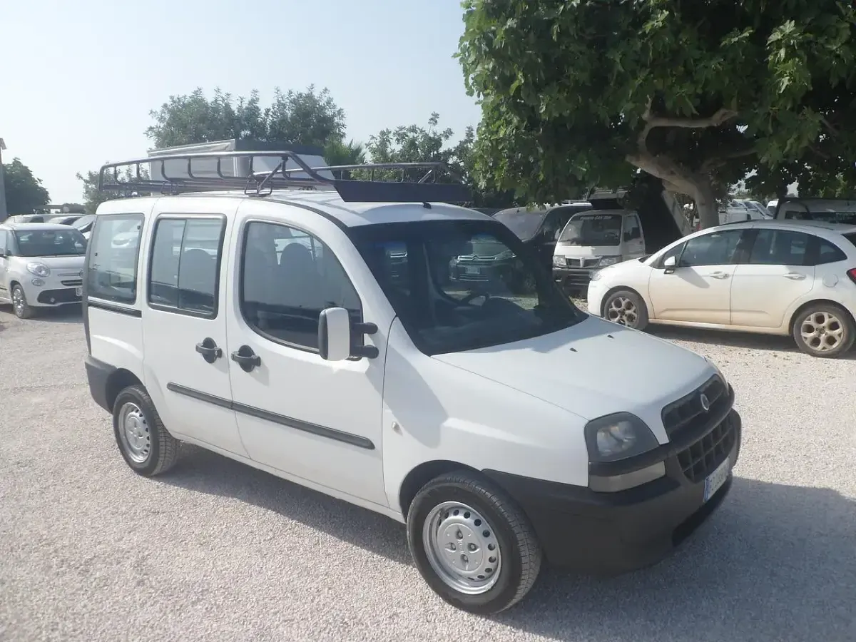 Usata Fiat Doblò 101 CV (74 kW) 2004 Bianco Monovolume